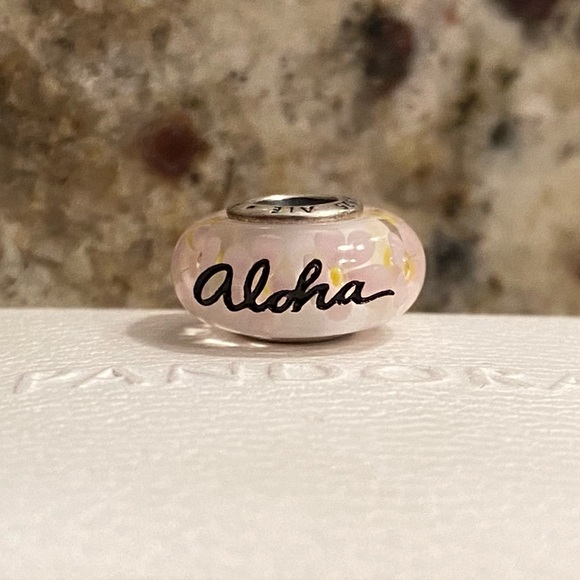 Pandora Hawaii Exclusive Aloha Field of Daisies Murano Flower Lei Charm RARE - Picture 4 of 9